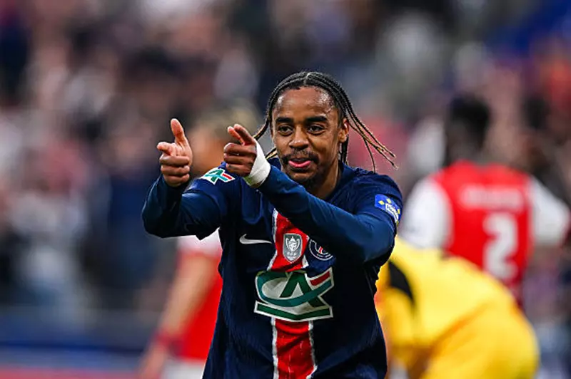 باريس سان جيرمان يُغلق باب الانتقالات أمام باركولا.. طلبات نادرة من ليفربول.