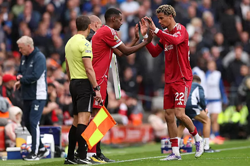 ليفربول يستهدف صفقة هجومية جديدة